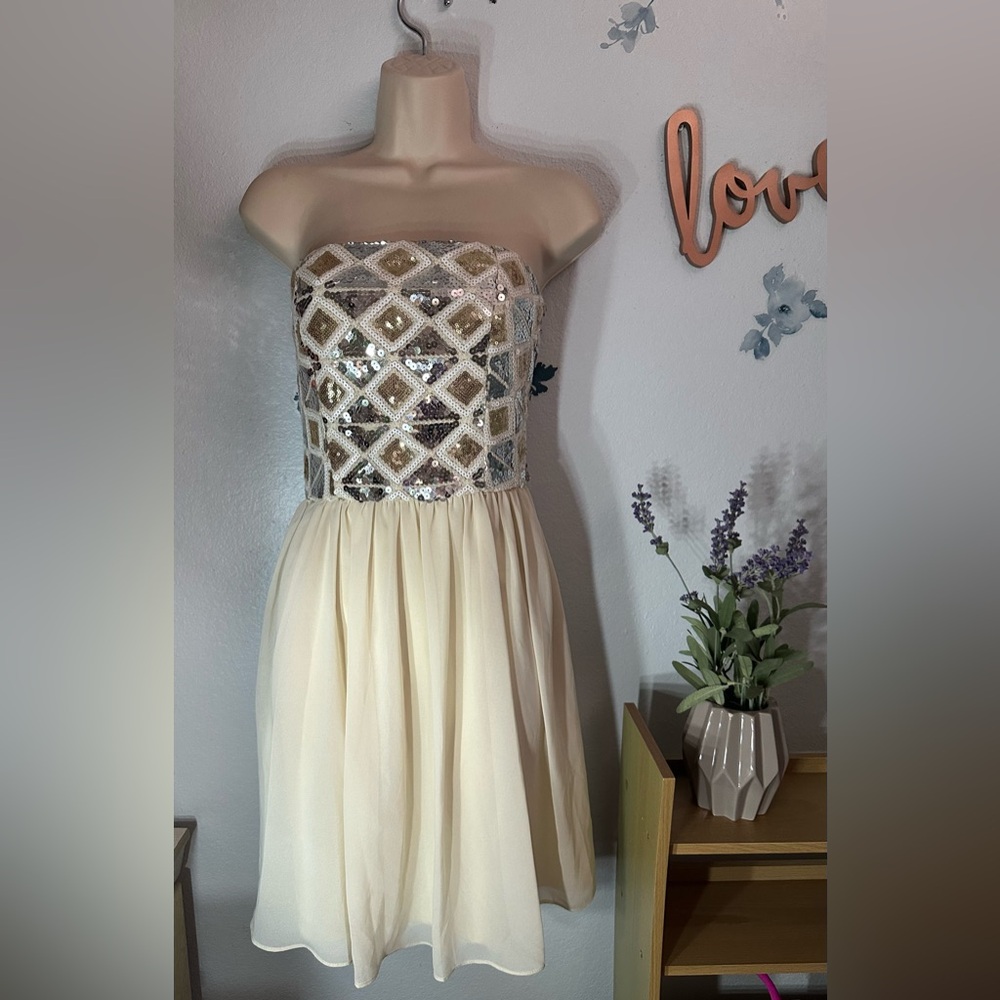 Gianni Bini Cream Dress with Gold Accents